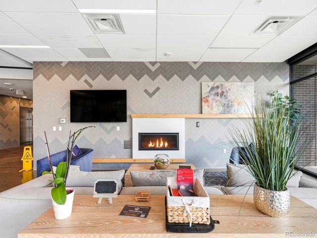 1898 S Bannock Street 305, Denver, CO 80223