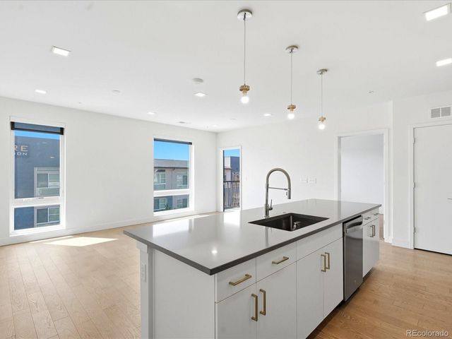 1898 S Bannock Street 305, Denver, CO 80223