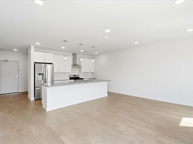 1898 S Bannock Street 305, Denver, CO 80223