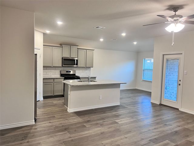 9729 Daisy Mae, Aubrey, TX 76227