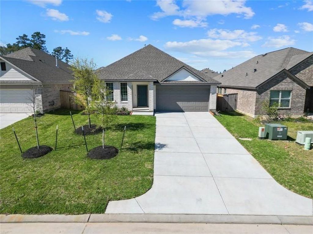 3021 Pampaneria Drive, Conroe, TX 77301