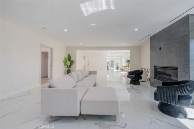 1832 N Alexandria Avenue, Los Angeles, CA 90027