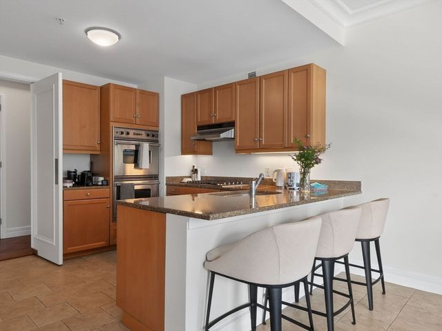1 Avery St 24B, Boston, MA 02111