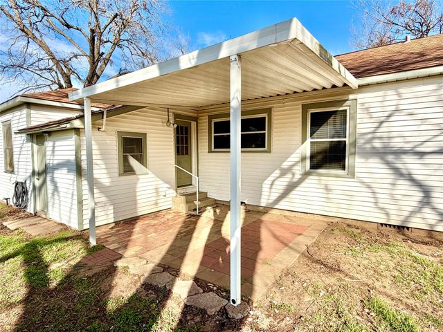 1104 Marie Street, Brenham, TX 77833