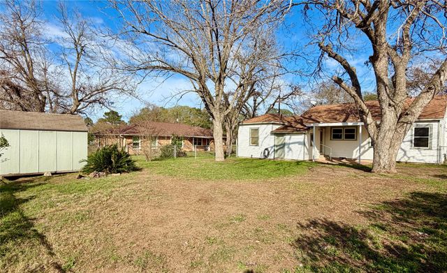 1104 Marie Street, Brenham, TX 77833