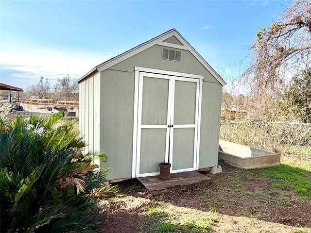 1104 Marie Street, Brenham, TX 77833