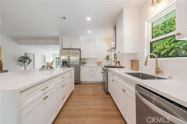 6615 Orion, Van Nuys (los Angeles), CA 91406