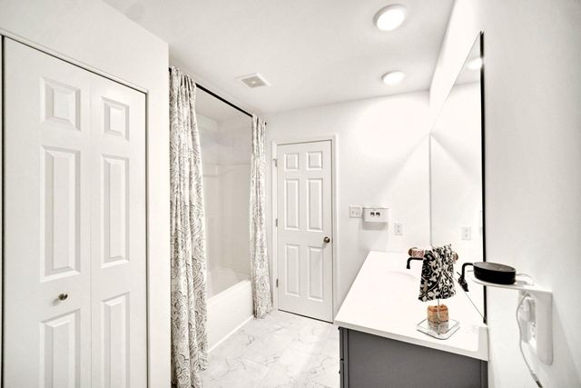 7375 E 120th Place, Crown Point, IN 46307