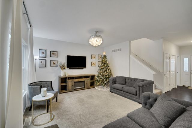 7375 E 120th Place, Crown Point, IN 46307