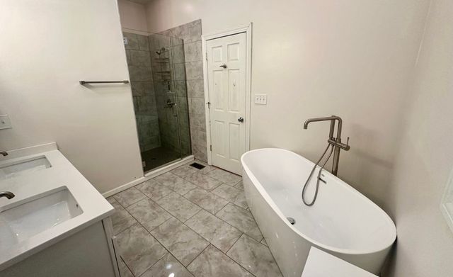 5739 S Michigan Avenue 1S, Chicago, IL 60637