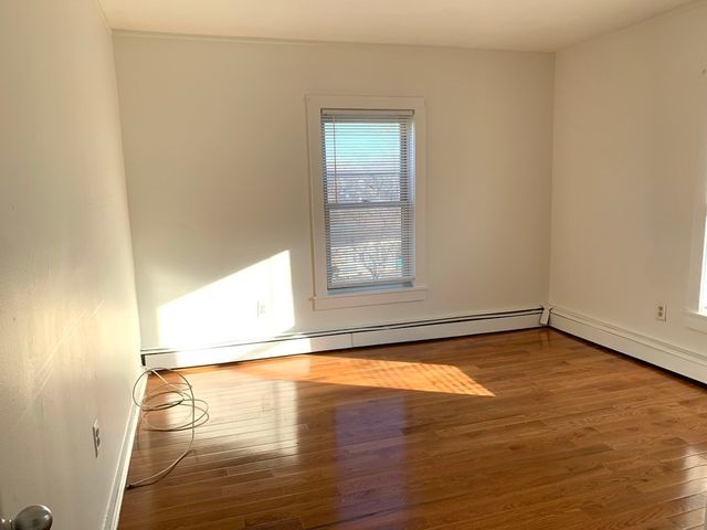 712 Lawrence St 2, Lowell, MA 01852