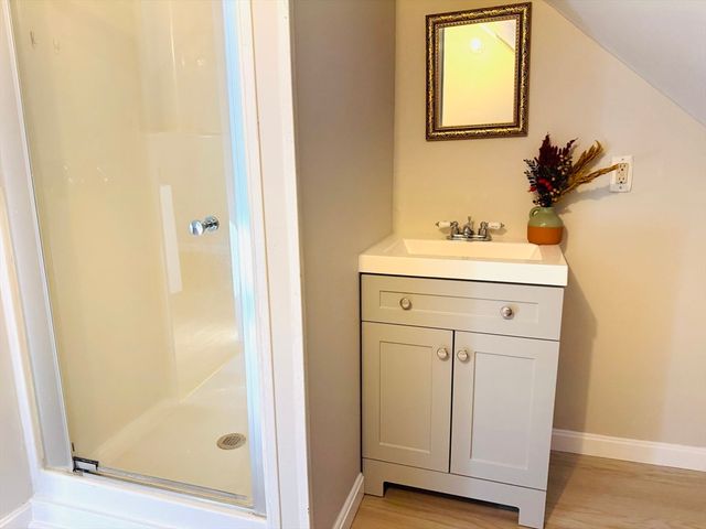 712 Lawrence St 2, Lowell, MA 01852