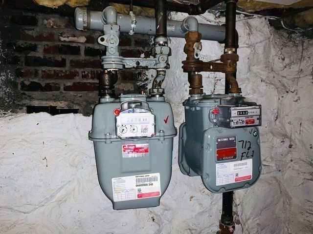 712 Lawrence St 2, Lowell, MA 01852