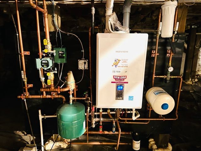 712 Lawrence St 2, Lowell, MA 01852