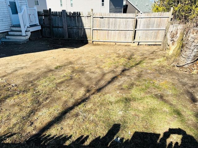 712 Lawrence St 2, Lowell, MA 01852