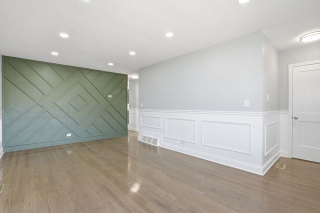 9919 S Peoria Street, Chicago, IL 60643
