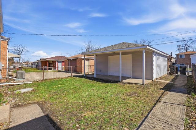 9919 S Peoria Street, Chicago, IL 60643