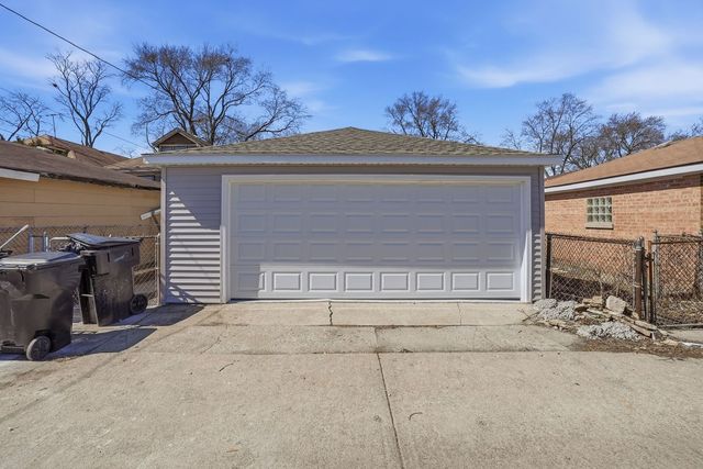 9919 S Peoria Street, Chicago, IL 60643