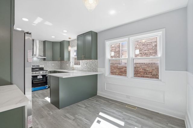 9919 S Peoria Street, Chicago, IL 60643