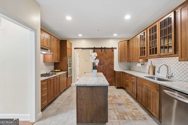 5611 Brooke Ridge Drive, Atlanta, GA 30338
