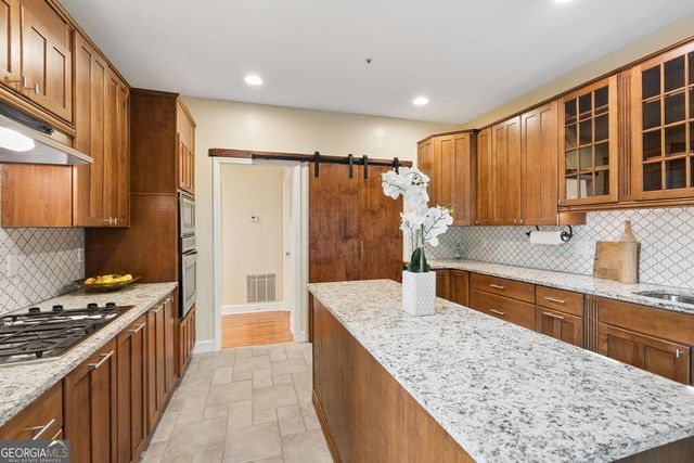 5611 Brooke Ridge Drive, Atlanta, GA 30338