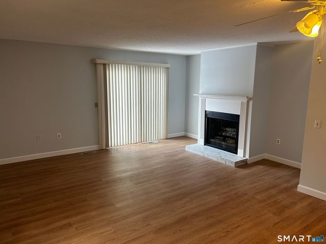 151 Wynwood Drive 151, Enfield, CT 06082