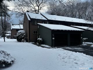 151 Wynwood Drive 151, Enfield, CT 06082