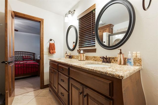13501 Raintree Lane, Edmond, OK 73013