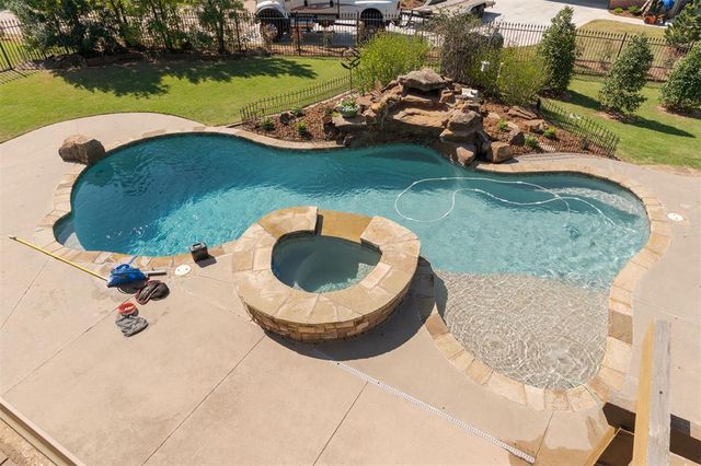 13501 Raintree Lane, Edmond, OK 73013
