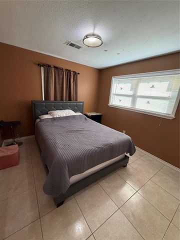 2421 Pine, Galveston, TX 77551