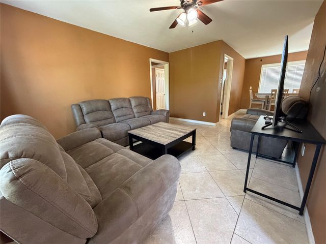 2421 Pine, Galveston, TX 77551