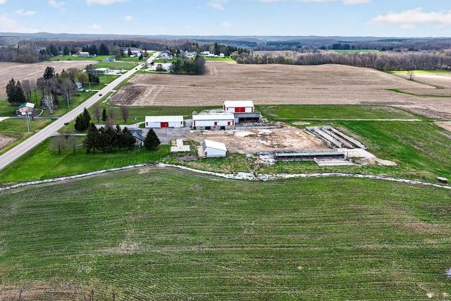 2342 State Highway 28, Kewaskum, WI 53040