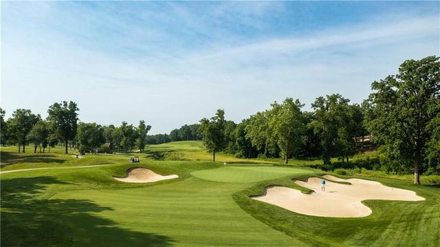 17150 Galloway Drive, Stilwell, KS 66085