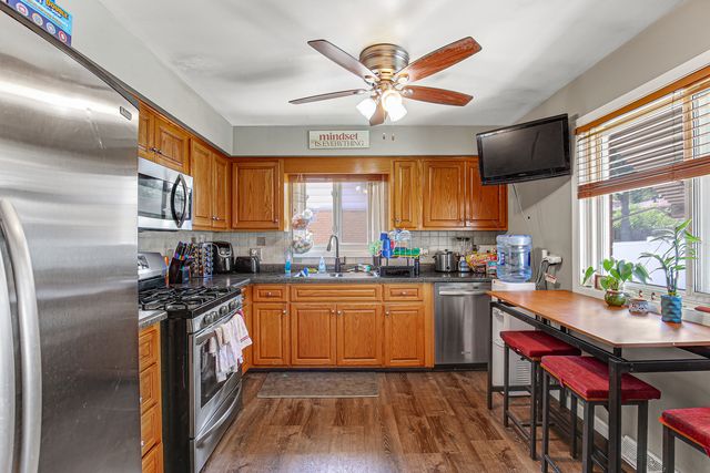 140 Mildred Lane, Chicago Heights, IL 60411