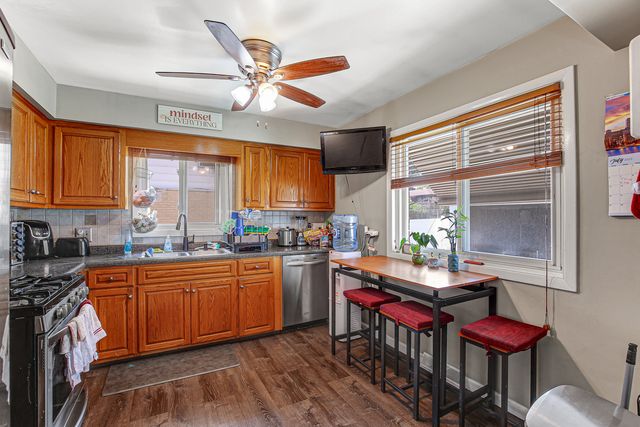 140 Mildred Lane, Chicago Heights, IL 60411