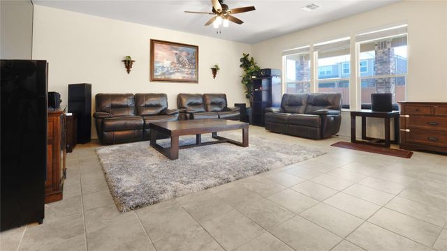 1017 Plano LN, Leander, TX 78641