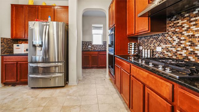 1017 Plano LN, Leander, TX 78641