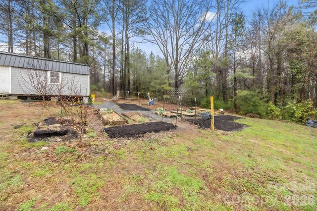 7015 Mount Holly Huntersville Road, Charlotte, NC 28216