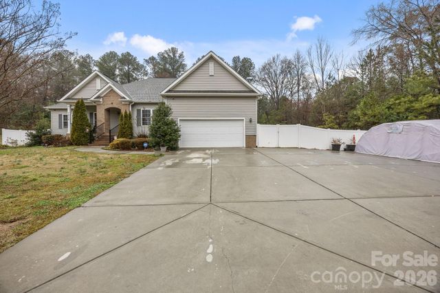 7015 Mount Holly Huntersville Road, Charlotte, NC 28216