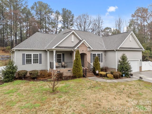 7015 Mount Holly Huntersville Road, Charlotte, NC 28216