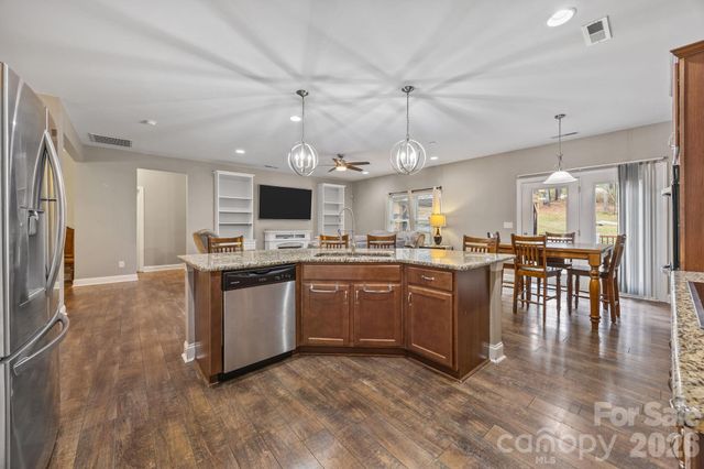 7015 Mount Holly Huntersville Road, Charlotte, NC 28216