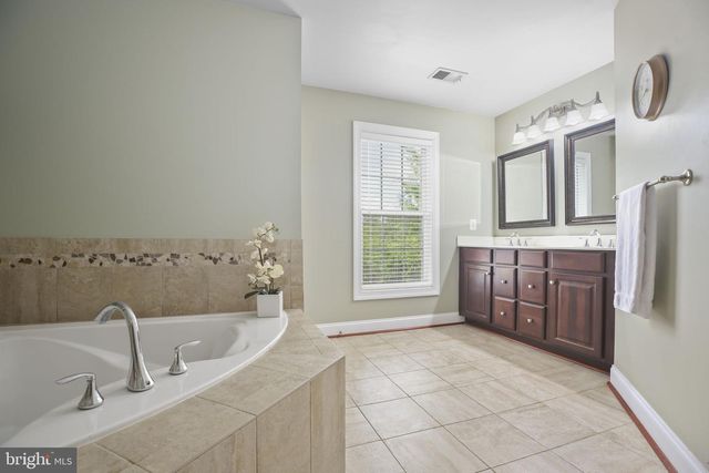 12 GARNET WAY, Fredericksburg, VA 22405