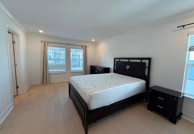 1523 W CHESTNUT STREET, Tampa, FL 33607