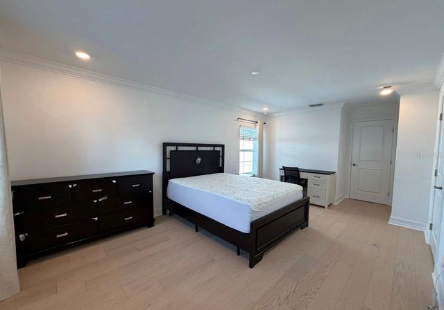 1523 W CHESTNUT STREET, Tampa, FL 33607
