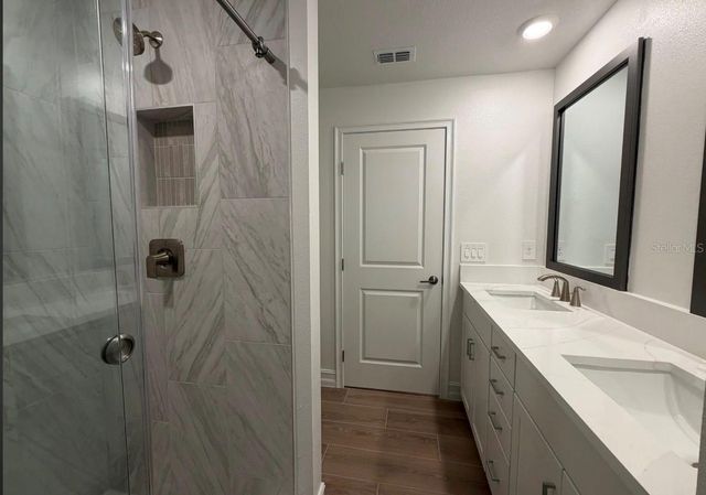 1523 W CHESTNUT STREET, Tampa, FL 33607
