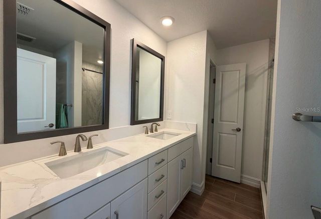 1523 W CHESTNUT STREET, Tampa, FL 33607