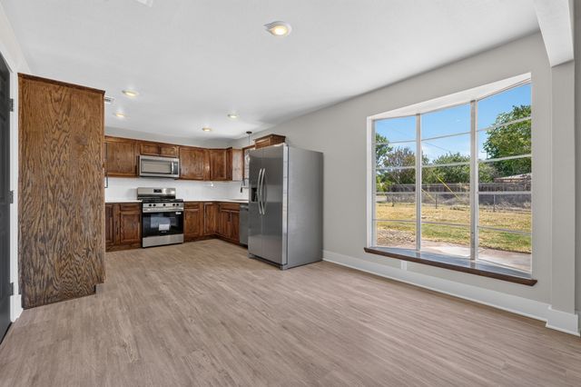 2201 SE 22nd Avenue, Mineral Wells, TX 76067