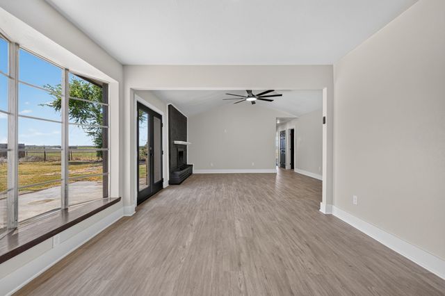 2201 SE 22nd Avenue, Mineral Wells, TX 76067