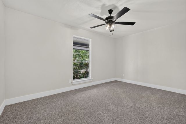 2201 SE 22nd Avenue, Mineral Wells, TX 76067
