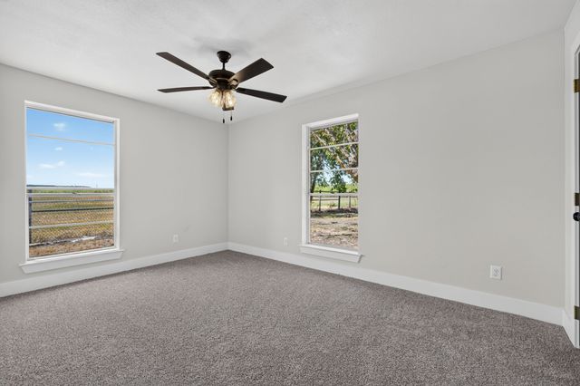 2201 SE 22nd Avenue, Mineral Wells, TX 76067